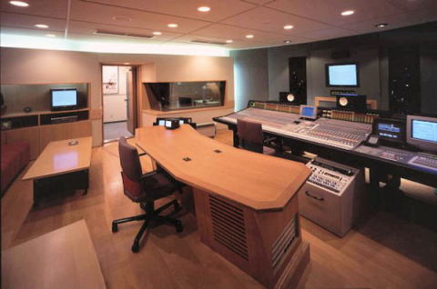 �f���ݔ��E�����ݔ�